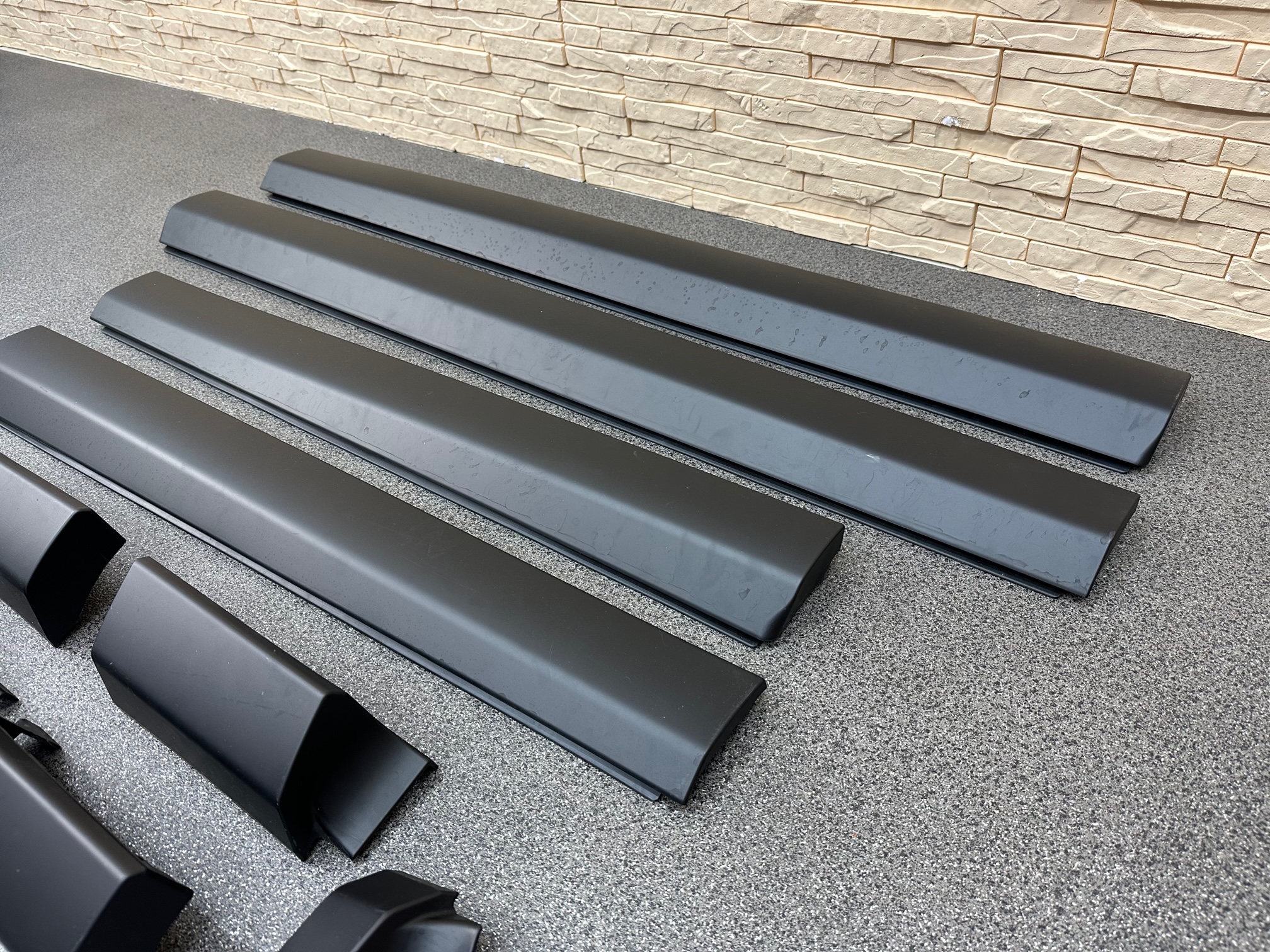 Rolls Royce Cullinan Door Trim Plate Insert Set 7448586 / 744855 / 7448584 / 7448583 / 7452191 / 7452192 / 7452193 / 7452194 - Image 3