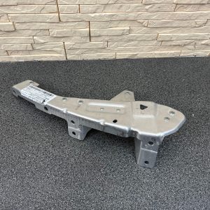 Ferrari 488 LH Bumper Fastener Bracket 86109400