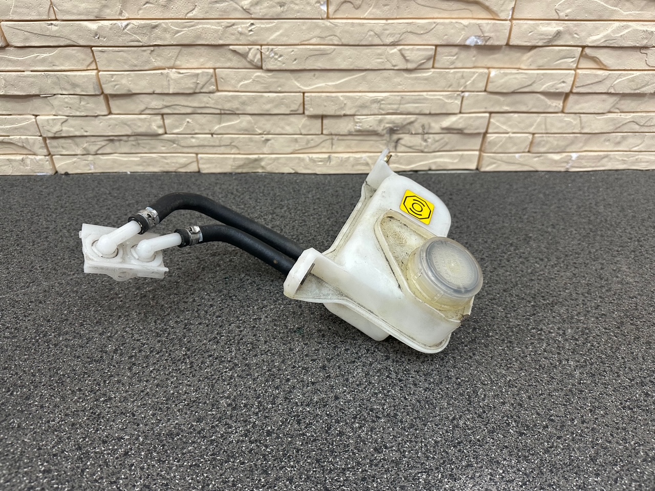 Ferrari Brake Fluid Reservoir 259047