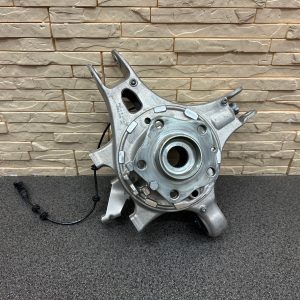 Ferrari SF90 / 296 LH Rear Hub Carrier 843923