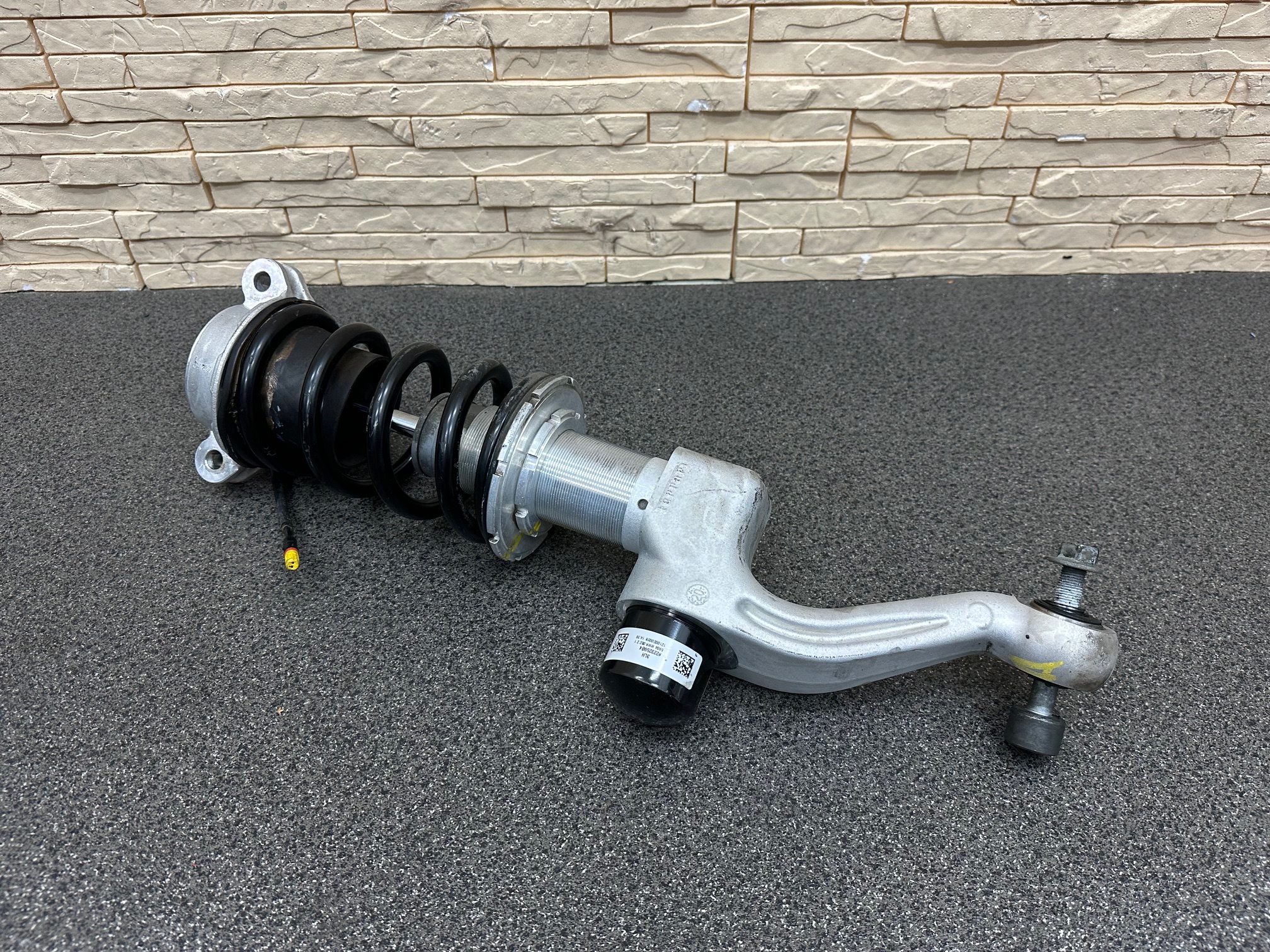 Ferrari SF90 LH Front Shock Absorber 902987