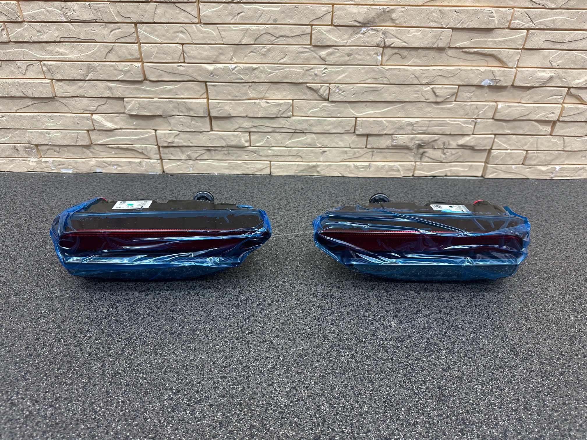 Ferrari Purosangue Tail Light Unit Set 885577 / 885576