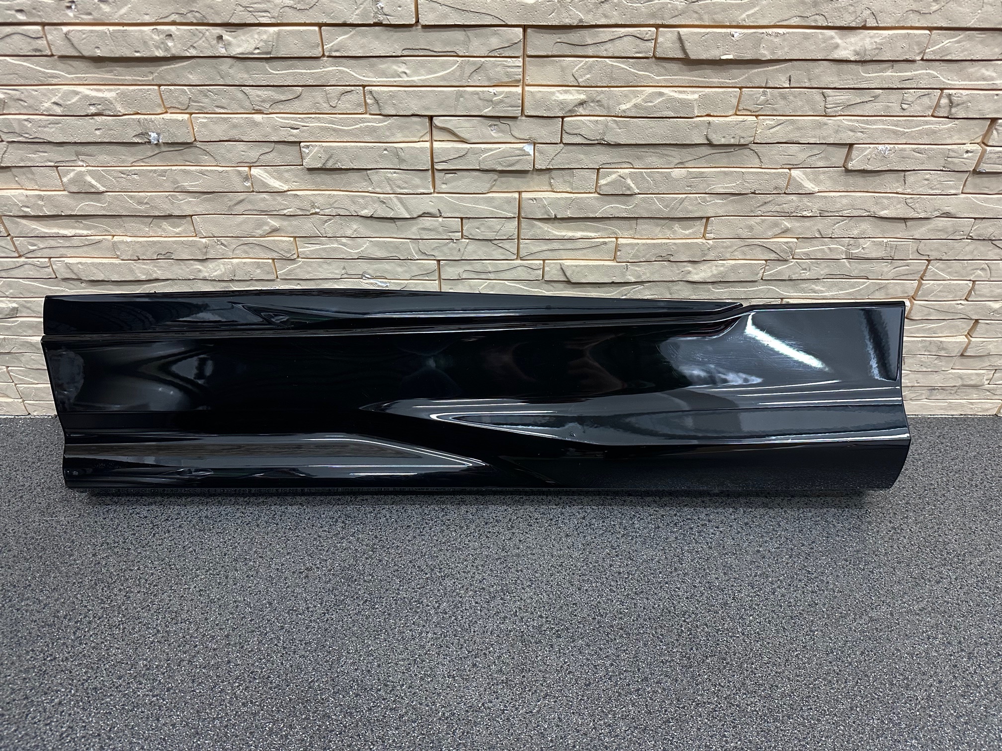 Lamborghini Urus Rear Left Door Cover 4ML853969E Y9B